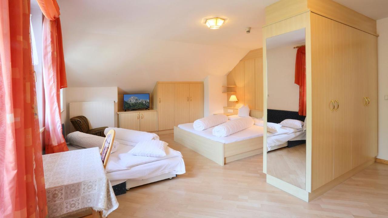 Pension Alpenhof B&B Colle Isarco Exterior foto